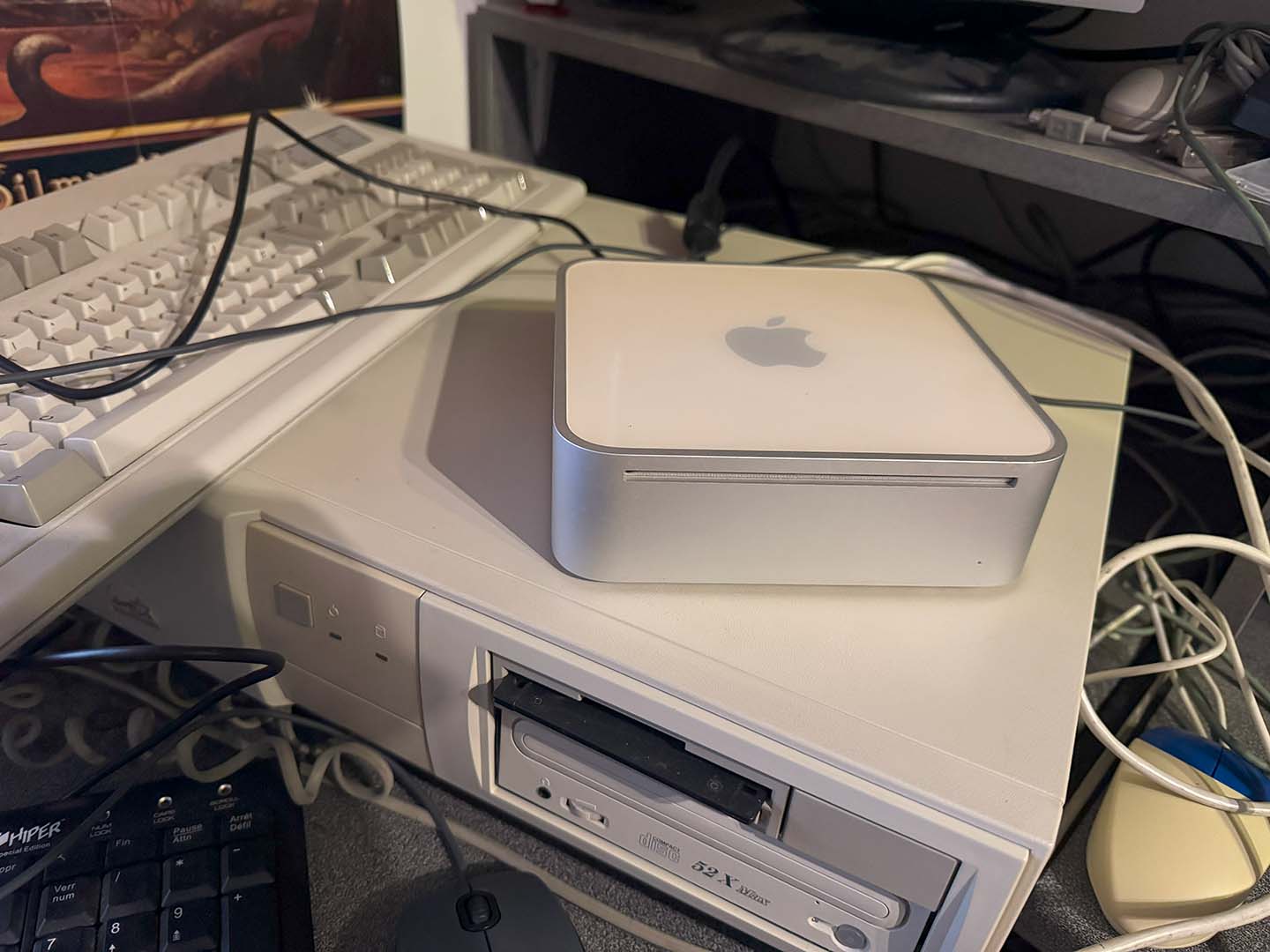 Mac Mini 叠在我 486 机箱上